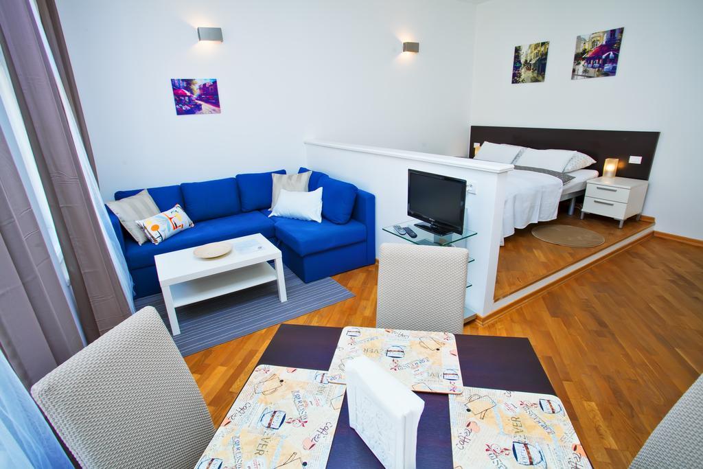 Sunny In Center Apartamento